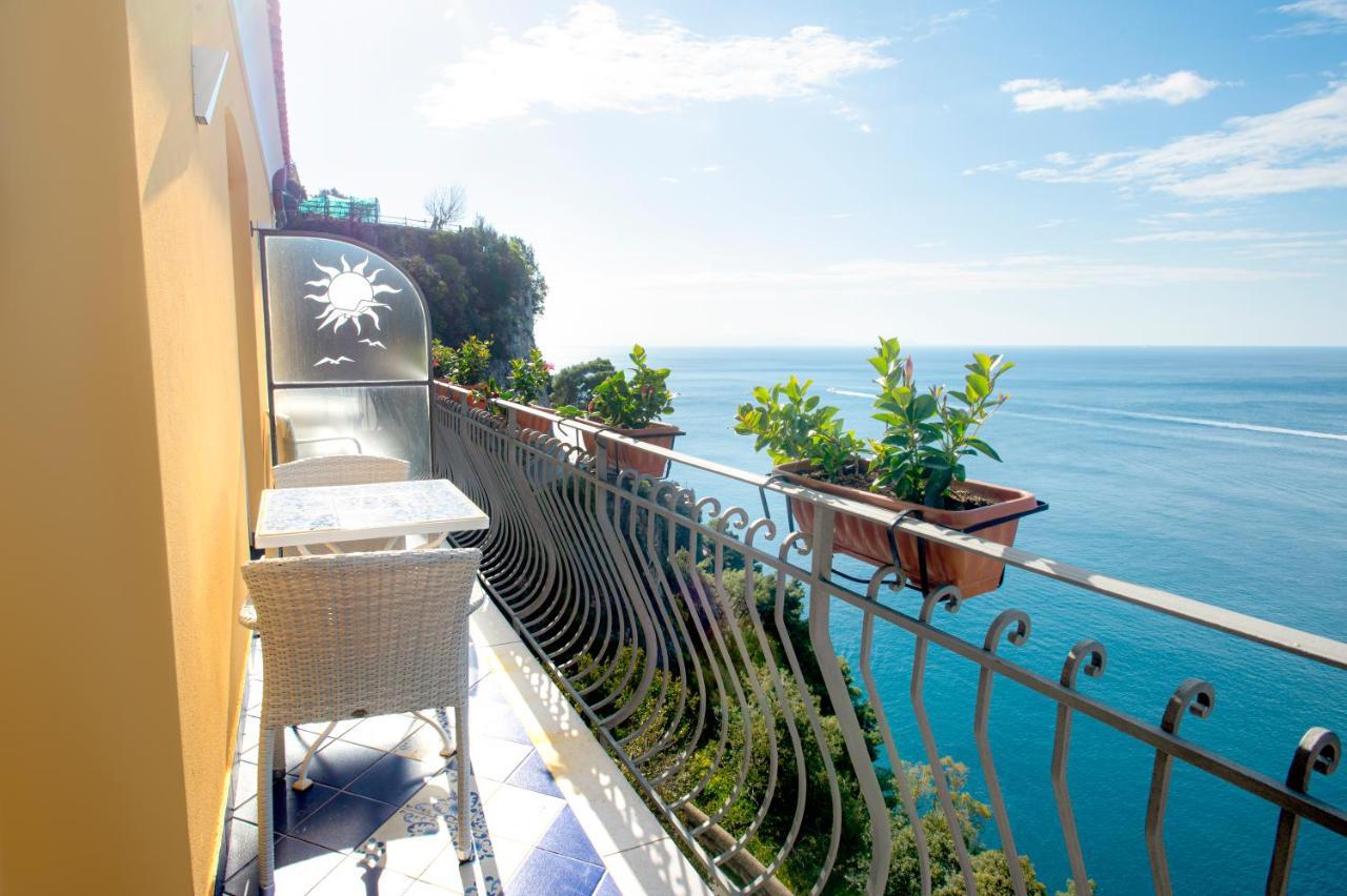 Hotel Villa Pandora Maiori Bagian luar foto