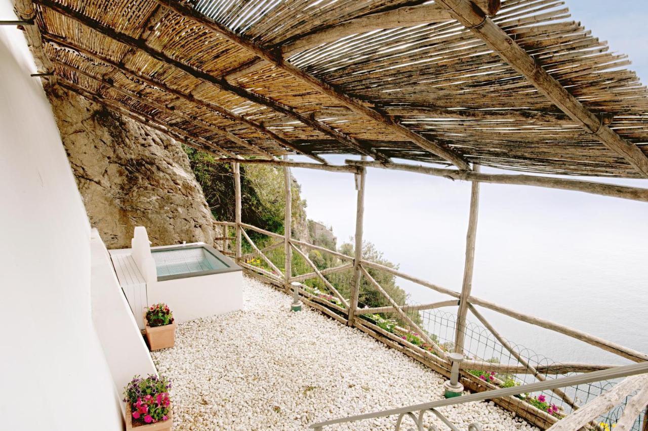 Hotel Villa Pandora Maiori Bagian luar foto