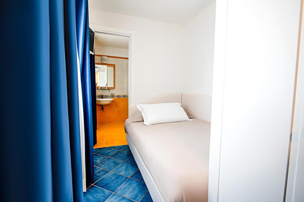 Hotel Villa Pandora Maiori Bagian luar foto
