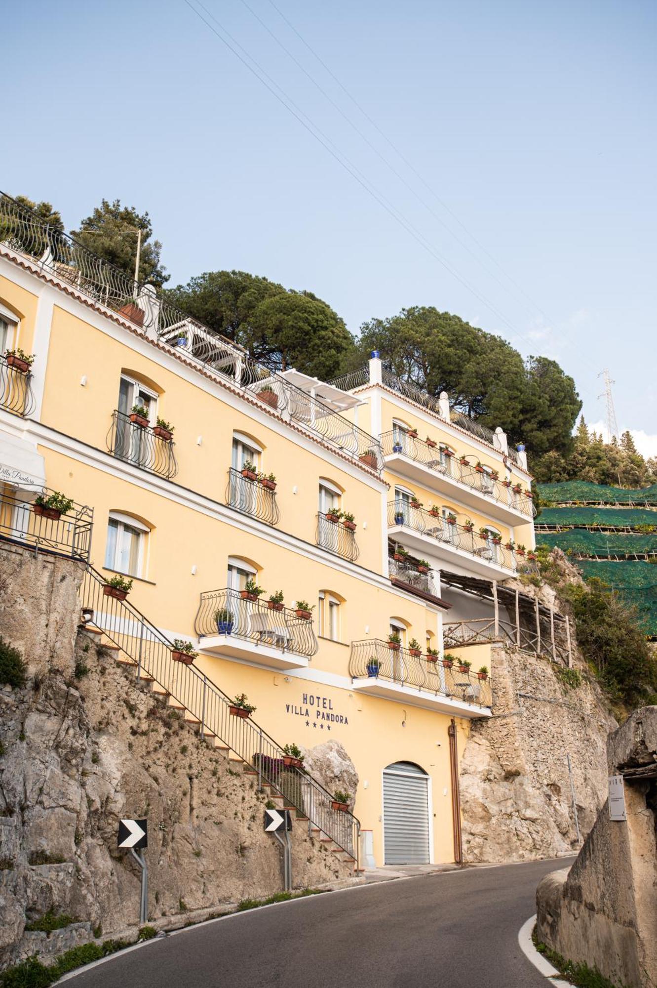 Hotel Villa Pandora Maiori Bagian luar foto