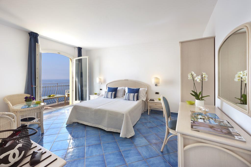 Hotel Villa Pandora Maiori Bagian luar foto