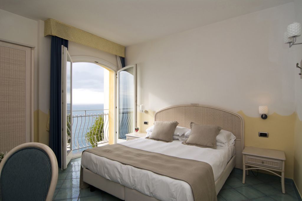 Hotel Villa Pandora Maiori Bagian luar foto