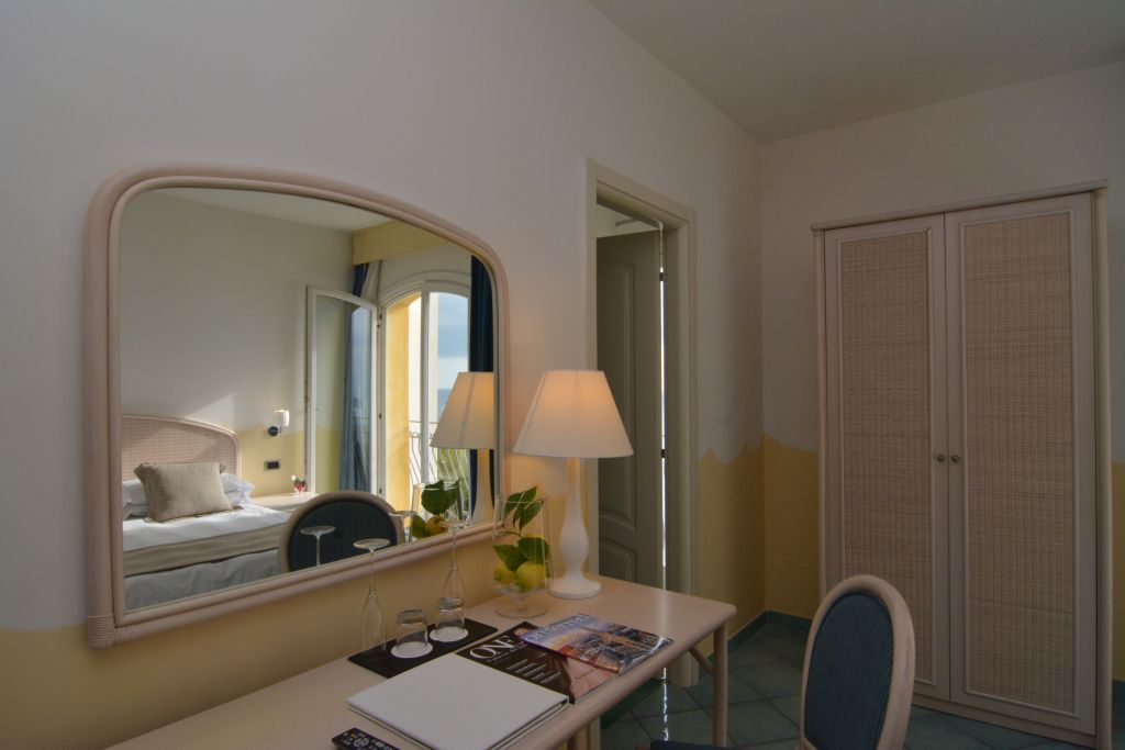 Hotel Villa Pandora Maiori Bagian luar foto